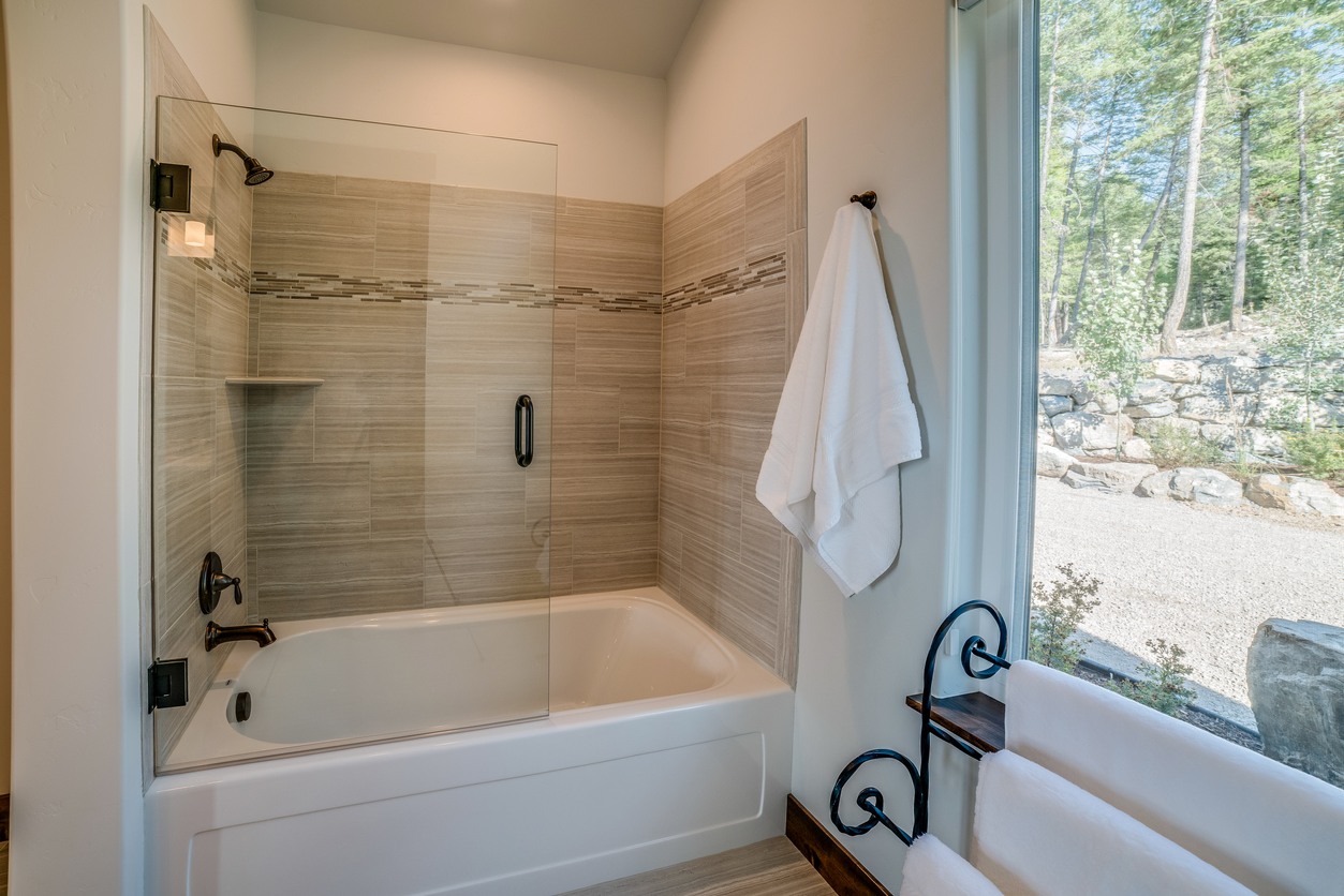 Shower & Tub Repair in Cheswold